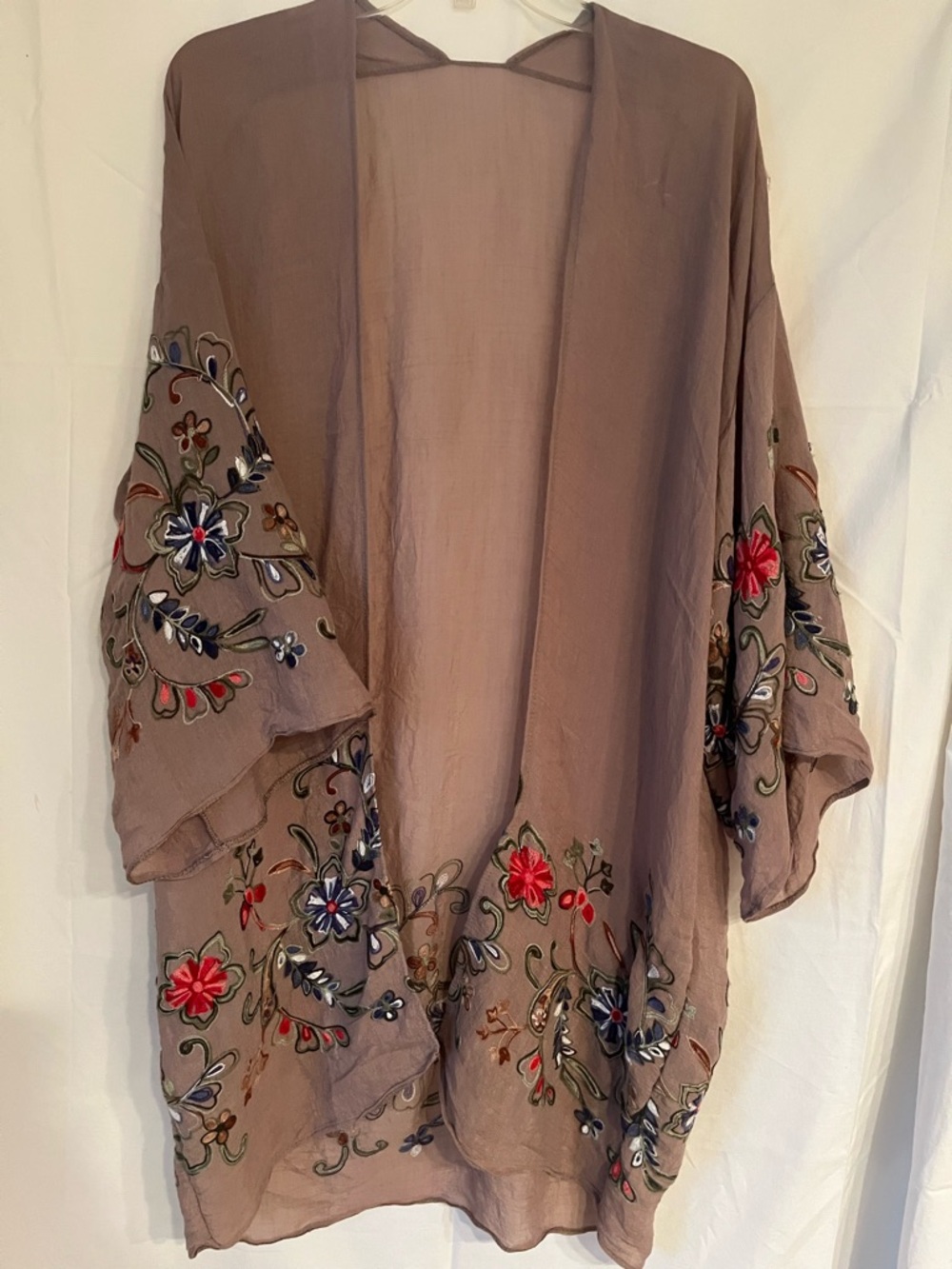 Embroidered Floral Kimono in Mauve